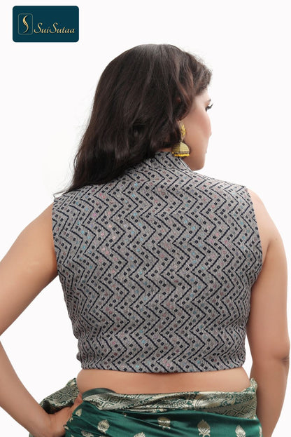 Sleeveless blouse