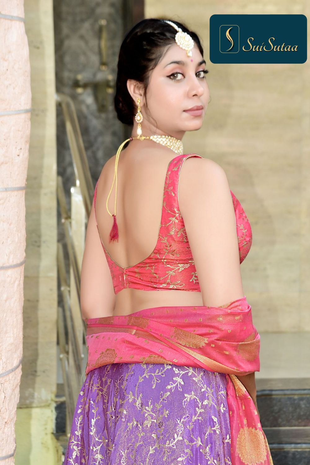 Sleeveless blouse