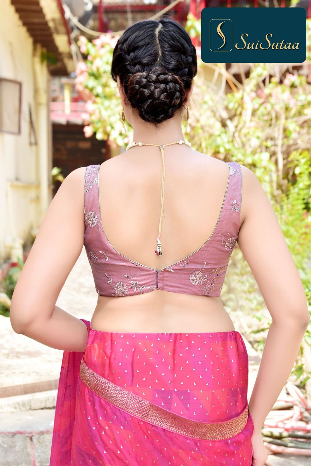 Sleeveless blouse