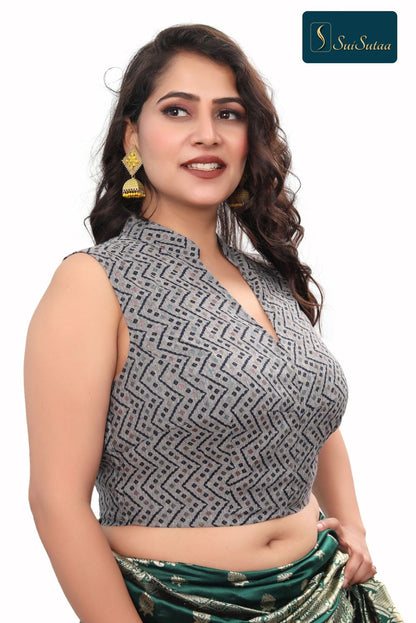 Sleeveless blouse