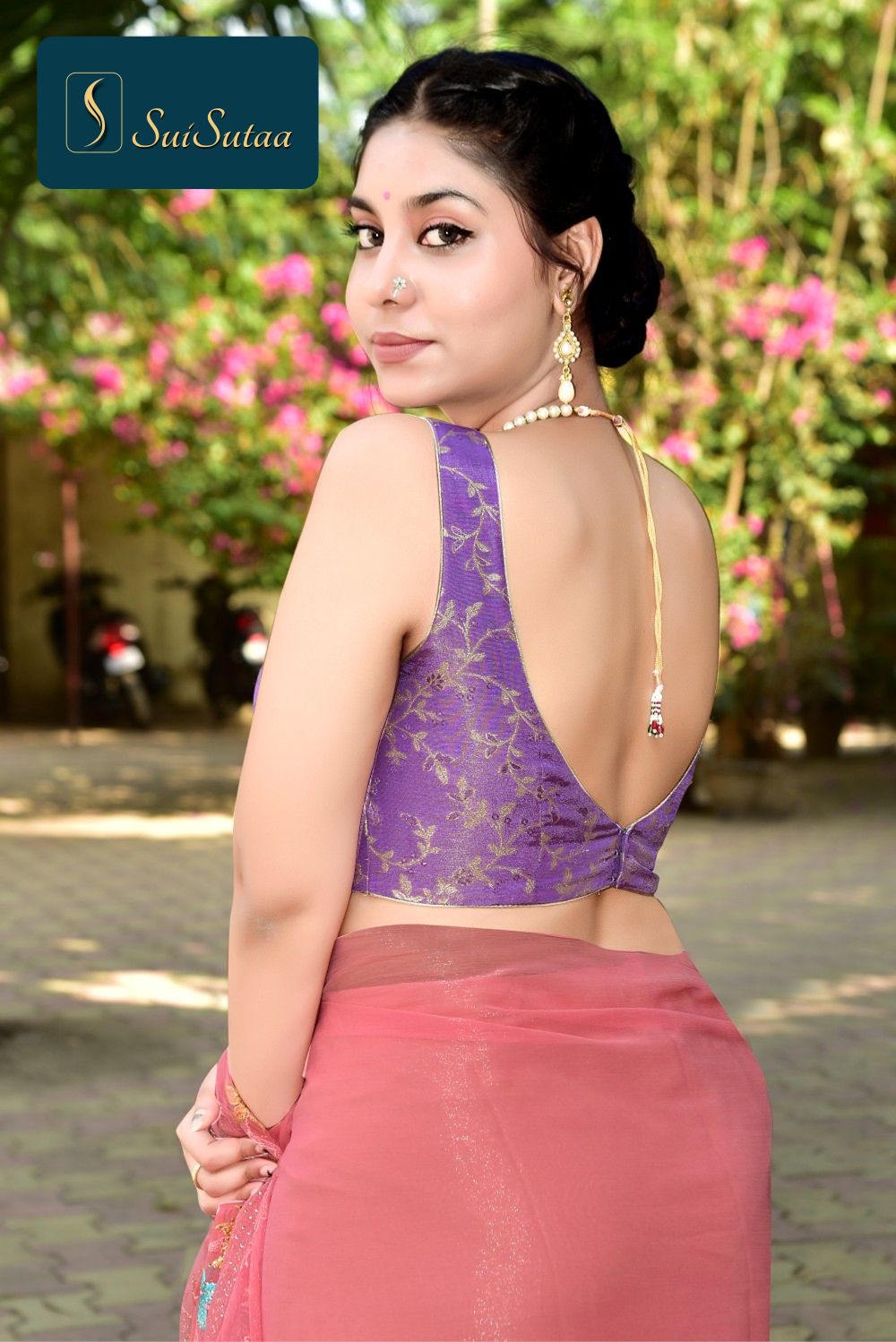 Sleeveless blouse