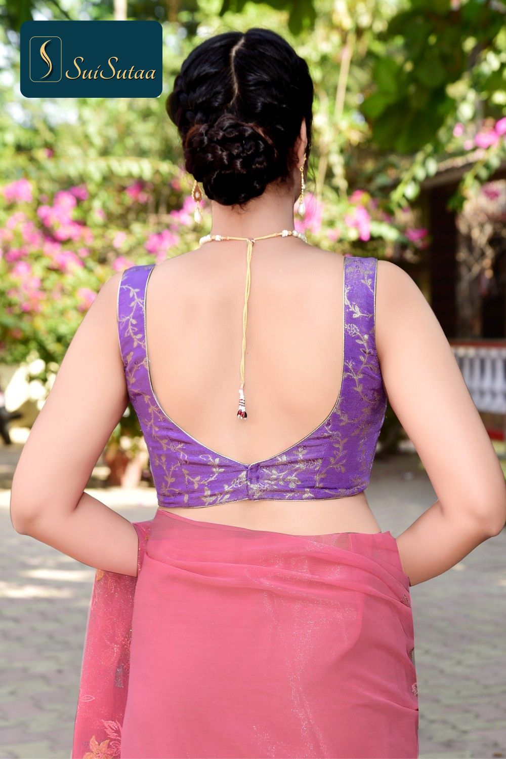 Sleeveless blouse