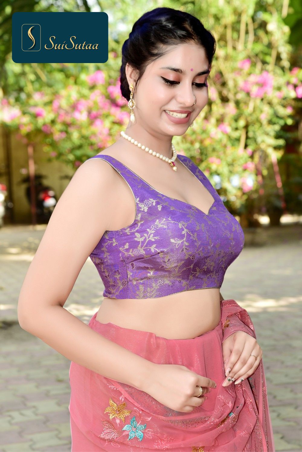 Sleeveless blouse