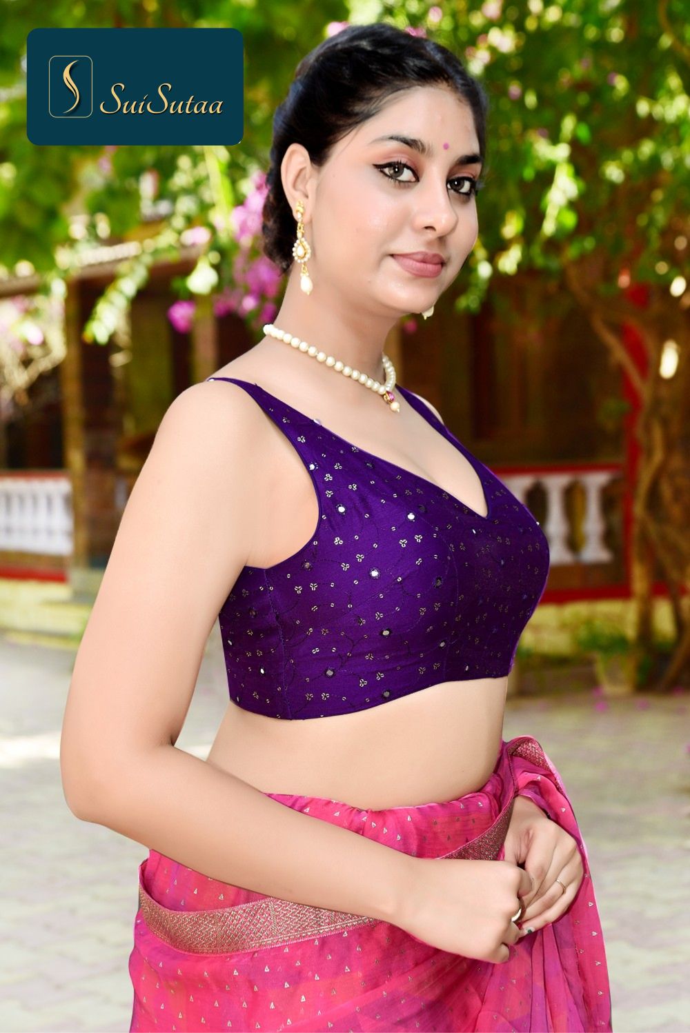 Sleeveless blouse