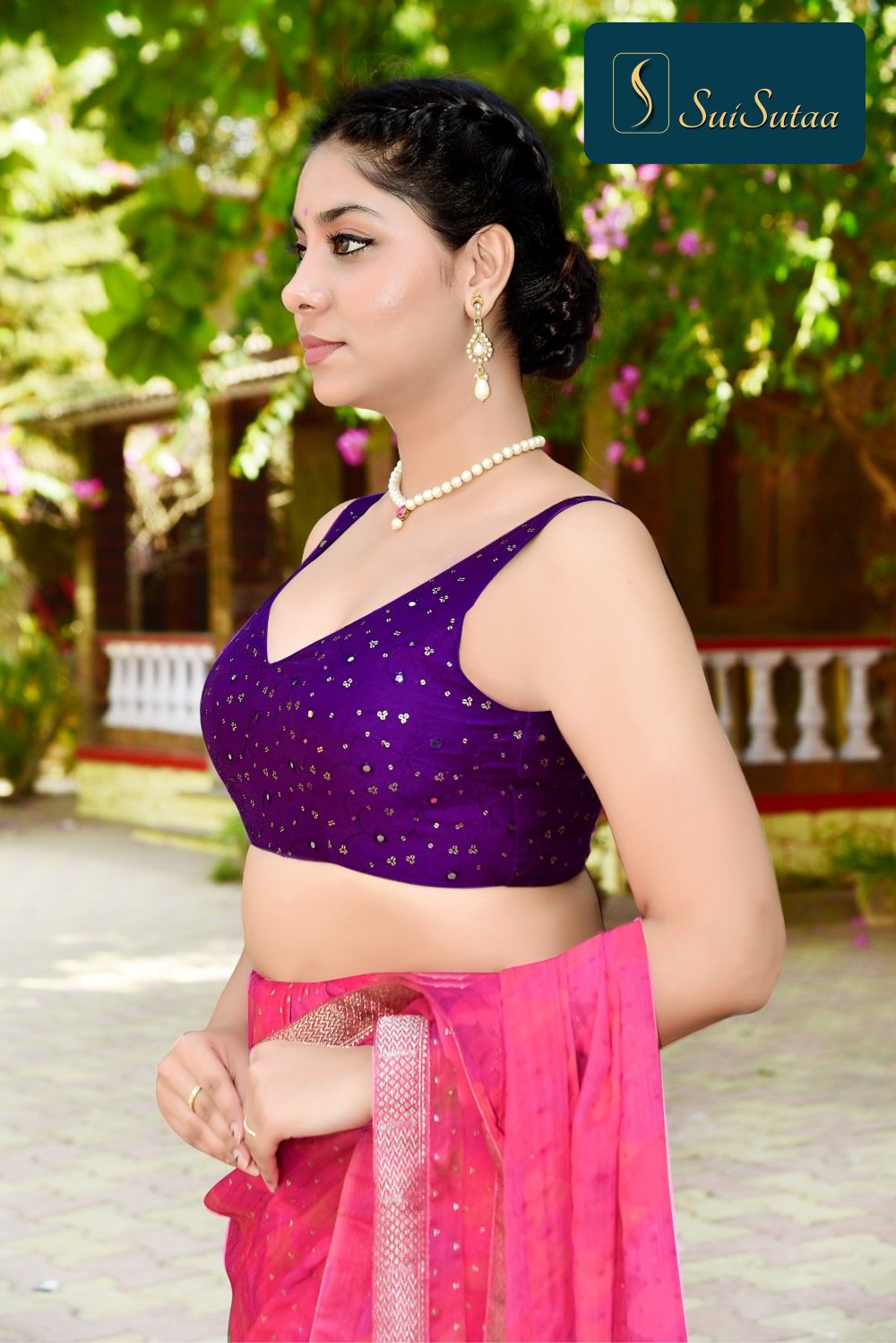 Sleeveless blouse